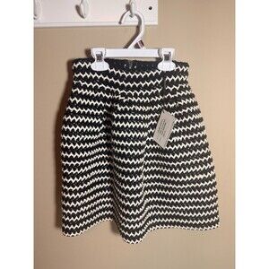 NWT Elliat Black White Faux Leather Sculpture Lined Zip Back Skirt Women’s XS